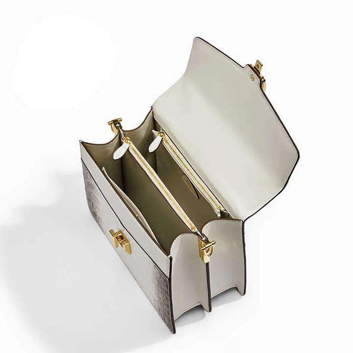 حقيبة يد نسائية فاخرة من الجلد الطبيعي - Luxury women's handbag made of genuine leather