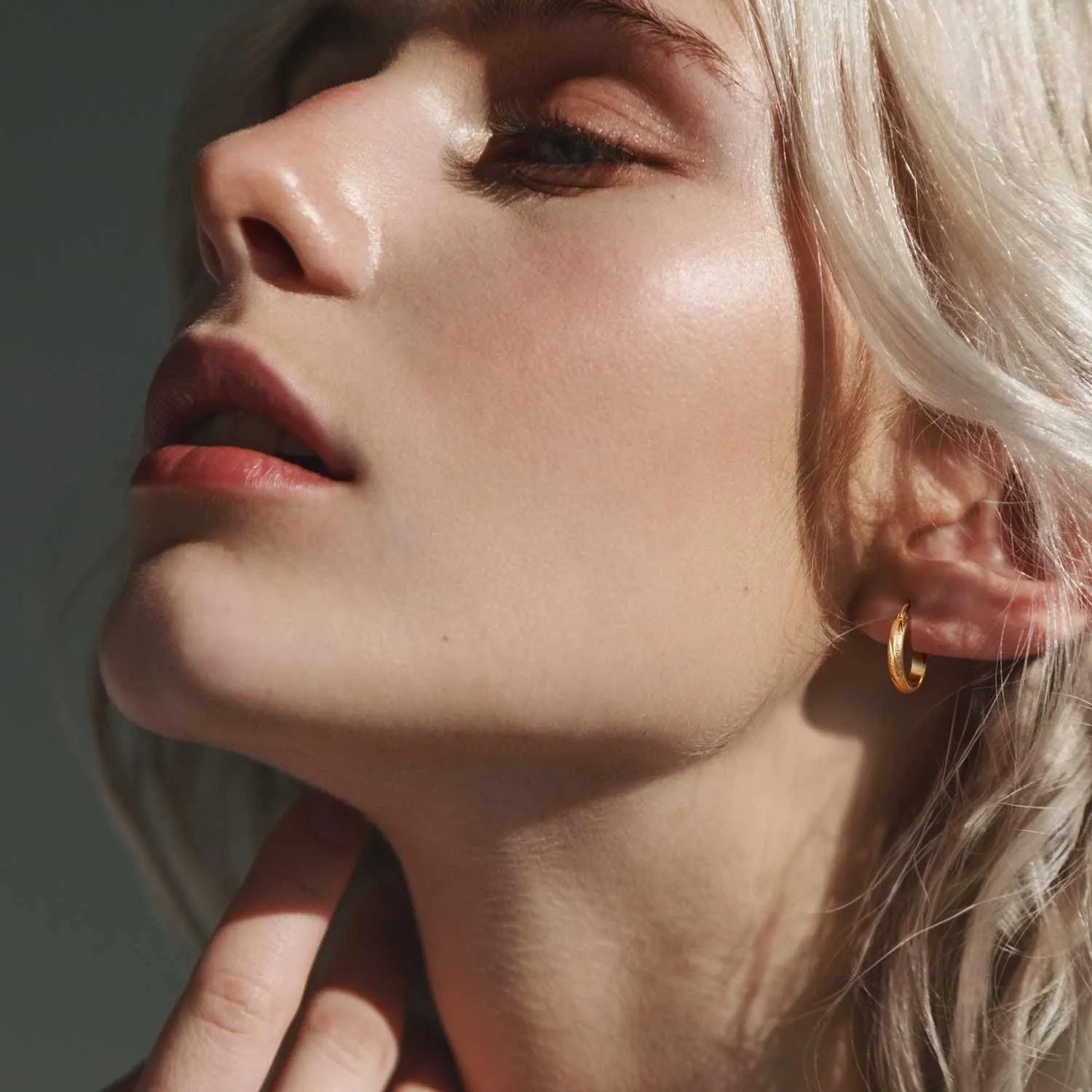 14K Gold Hoop Earrings for Women Trendy Grainy Gold Hoop Earrings Gold Jewelry Womens Earrings 20/25/30mm