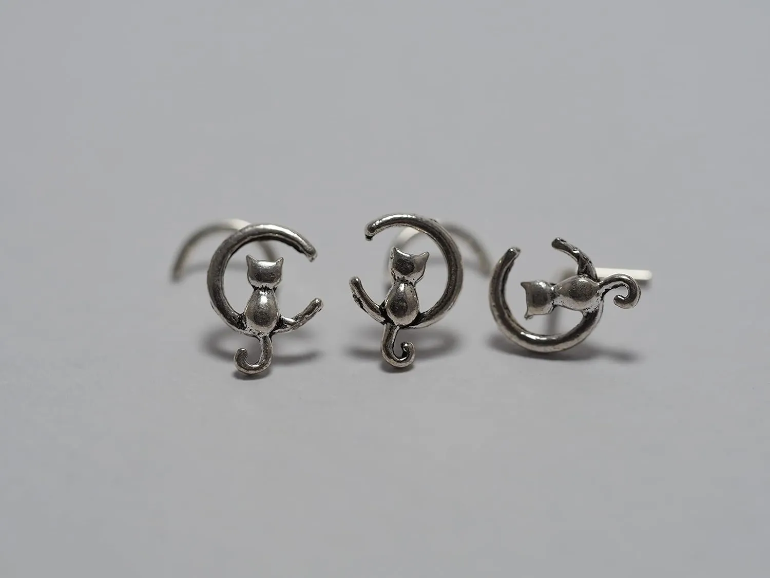 18, 20 Gauge Nose Stud,Cat on the moon Nose Stud,Animal nose screw, Jewelry Nose Stud, Body Piercing Jewelry, Nose Piercing, Body Jewelry