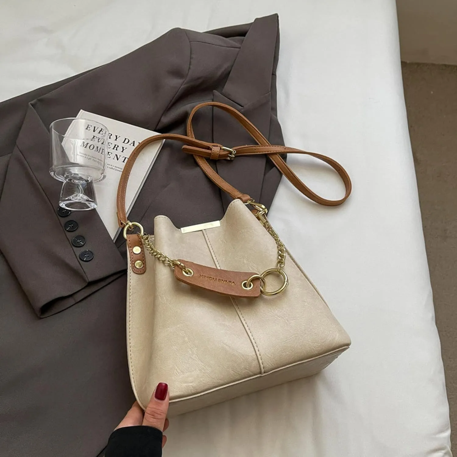 Chain Hand-carried Crossbody Bucket Bag Women's Bag