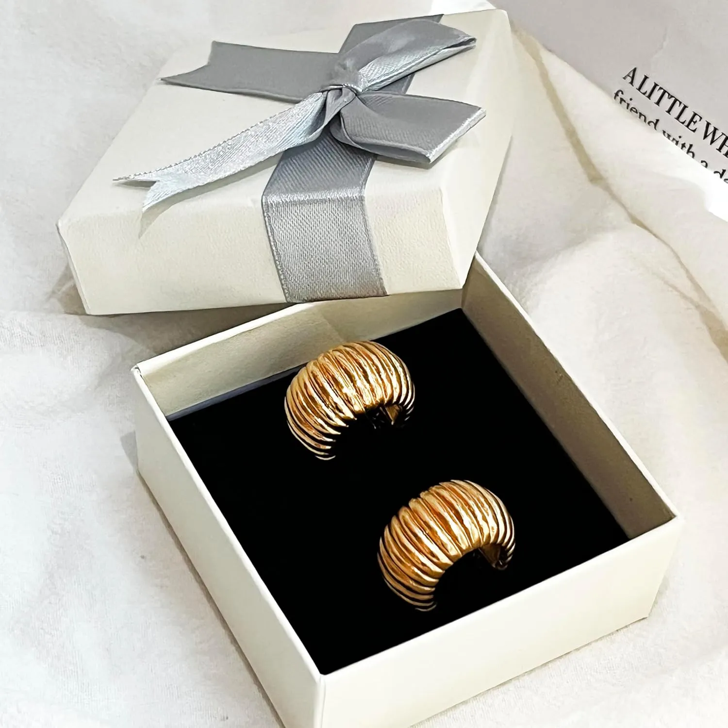 Chunky Gold Earrings for Women, 18k Gold Plated Chunky Hoops, Trendy Statement Large Gold Hoop Earrings Studs