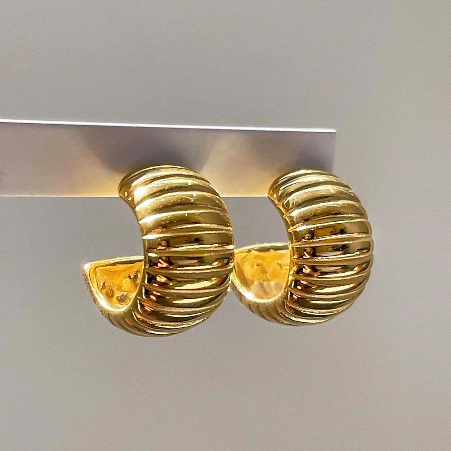 Chunky Gold Earrings for Women, 18k Gold Plated Chunky Hoops, Trendy Statement Large Gold Hoop Earrings Studs
