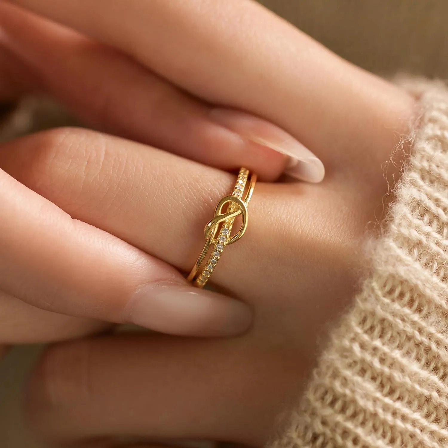 Heart Rings for Women Mother Daughter Friendship Knot Ring Promise Ring for Her 925 Sterling Silver 14K Gold Plated Cubic Zirconia Stackable Ring Purity Rings Birthday Graduation Gifts