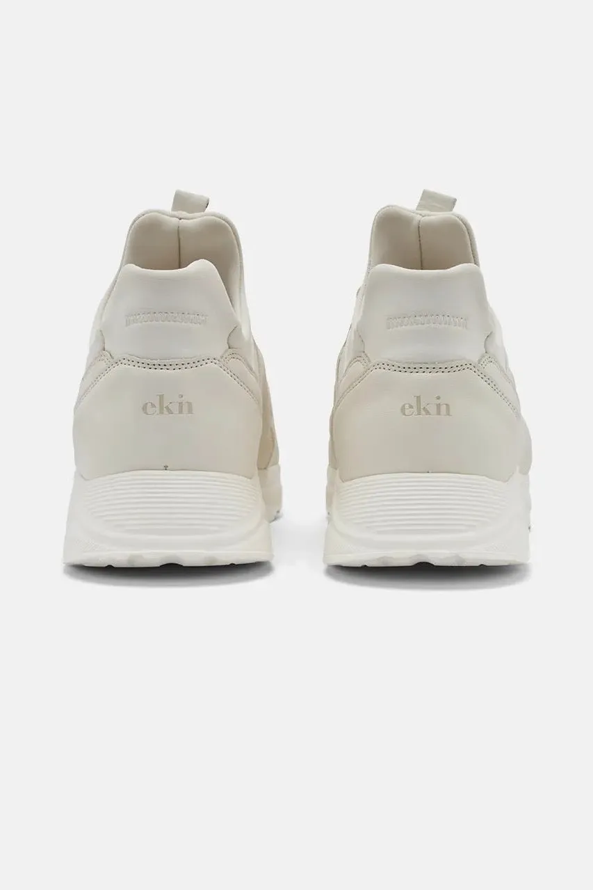 LARCH Sneaker tallow