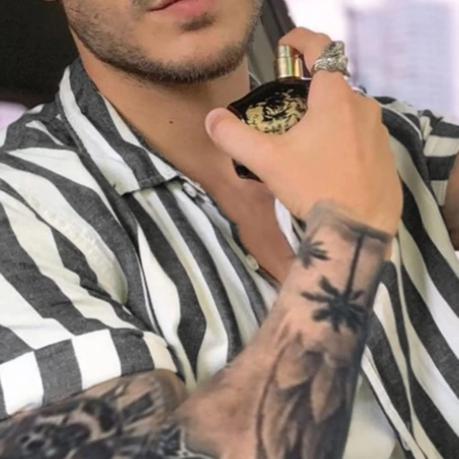 Mens Casual Button Down Striped Shirts Regular Fit Short Sleeve Chambray Dress Shirt Summer V Neck Linen Work Blouse Top