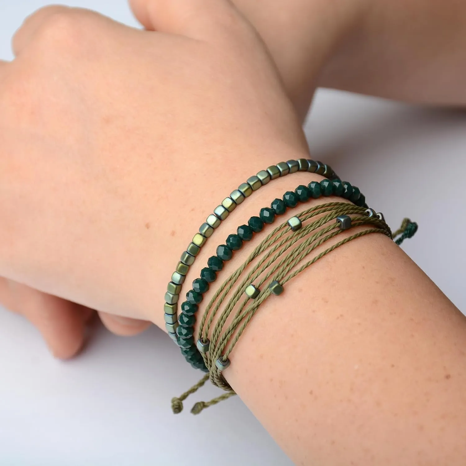 Mezcla Vida 3 Pcs Handmade Women's Stackable Bracelet Set, Adjustable Rope Bracelets Bracelets with Hematite and Glass Beads