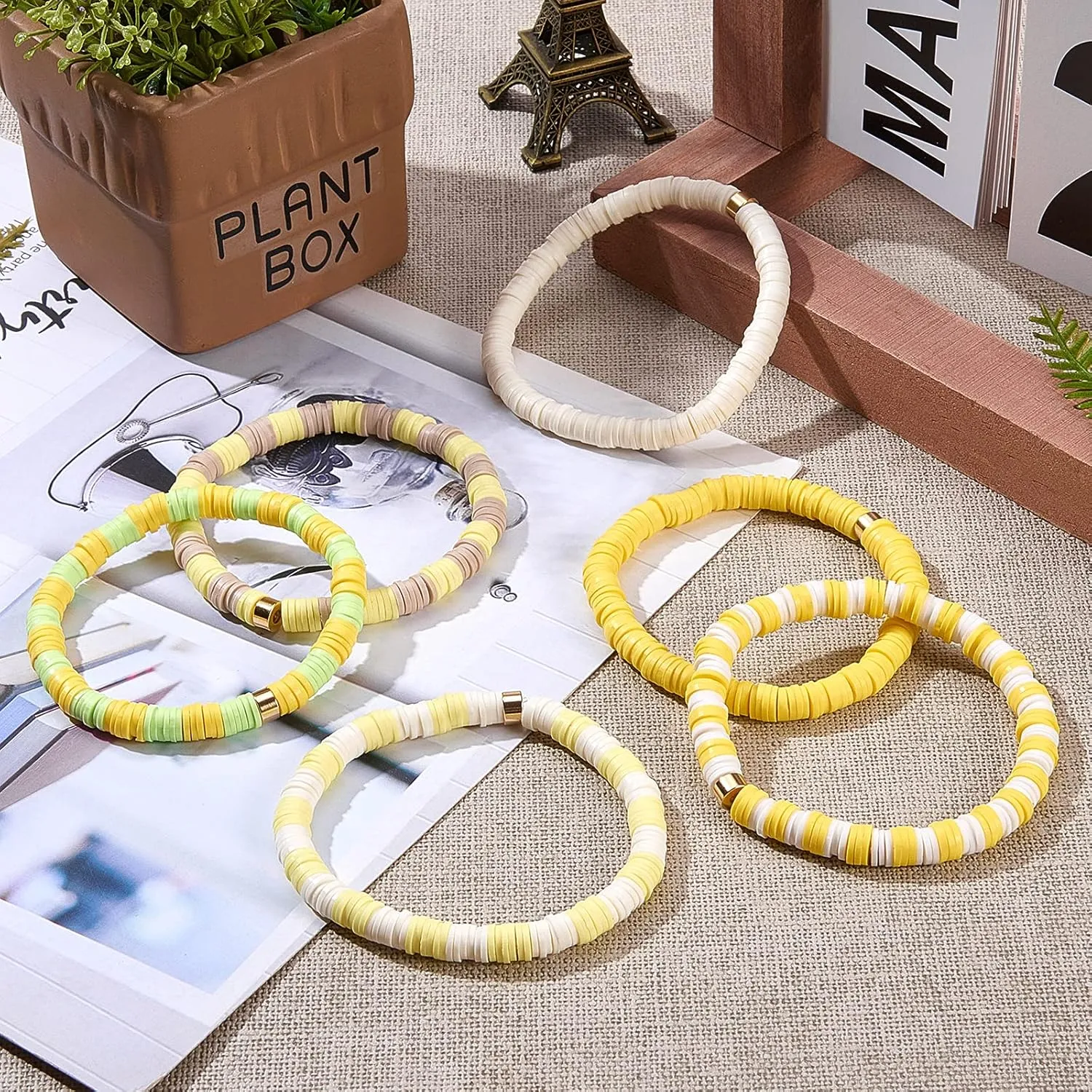 Ornaland Heishi Surfer Bracelets Set Polymer Clay Heishi Beads Stretch Bracelets Bohemia Summer Beach Jewelry for Women