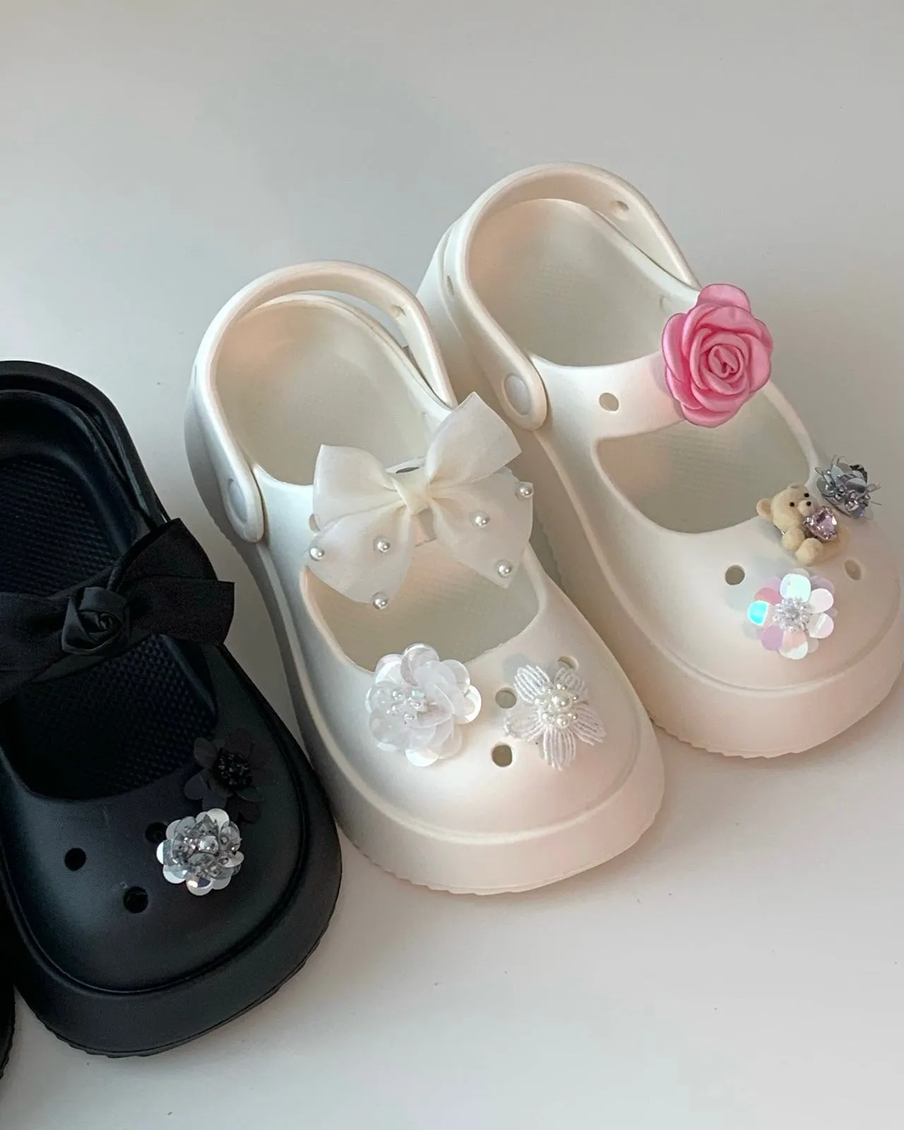Pearl Bow Sandal Charm (Single Piece)