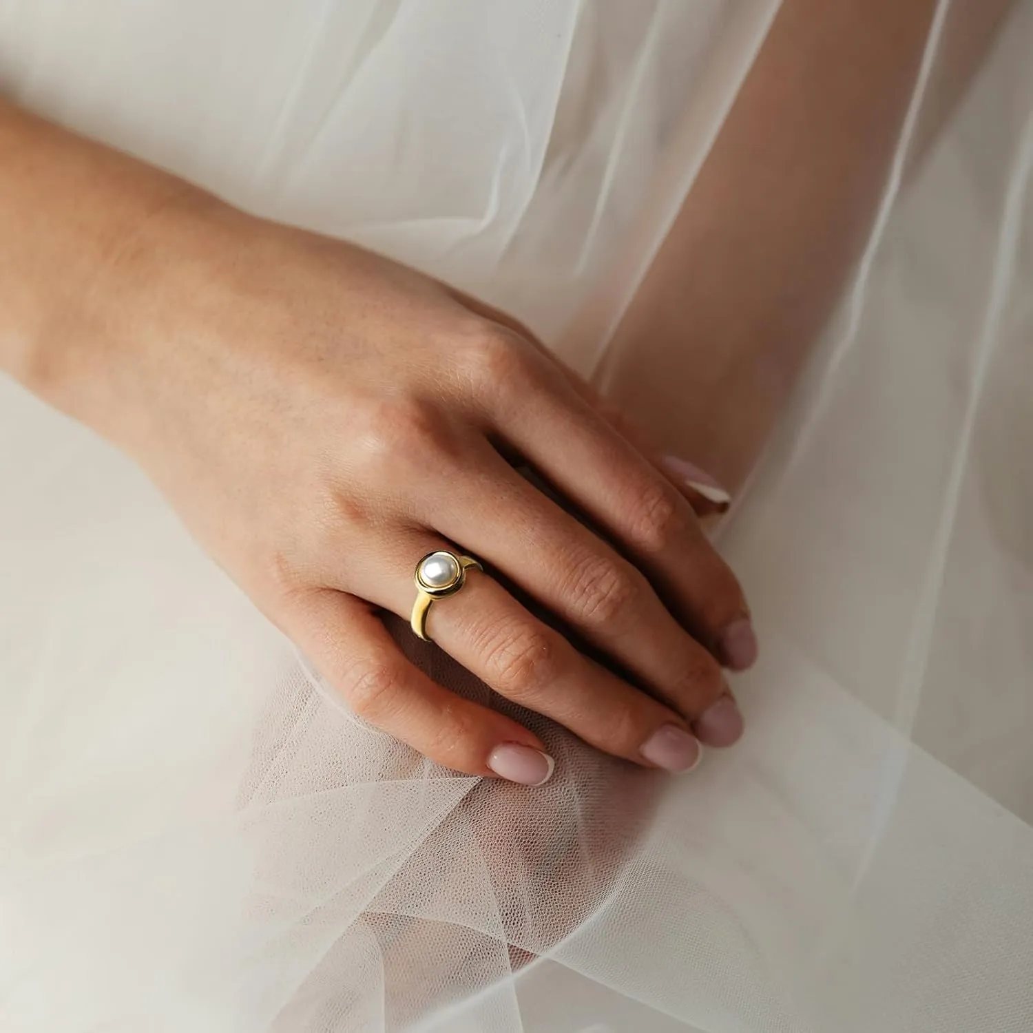 Pearl Ring for Women, 18K Gold Plated Rings for Bride Wedding Engagement Band Birthday Jewelry for Women Fits Sizes 5 to 11