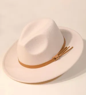 Sparrow Hat in Ivory