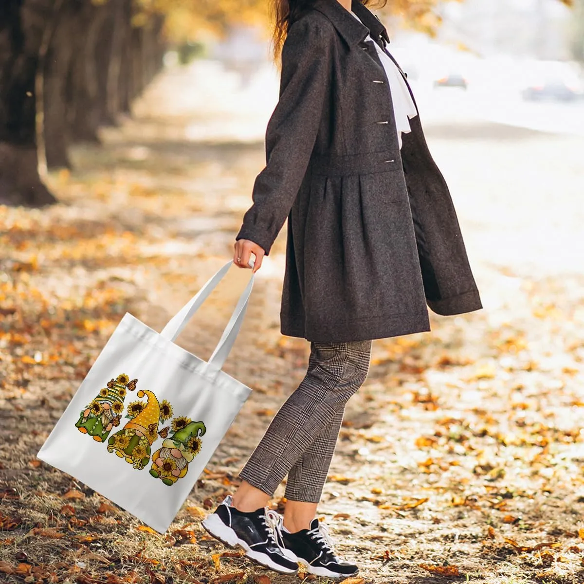 ZHAMEN Gnomes Gifts for Women - Funny Thanksgiving Pumpkin Christmas Halloween Sunflower Tote Bag